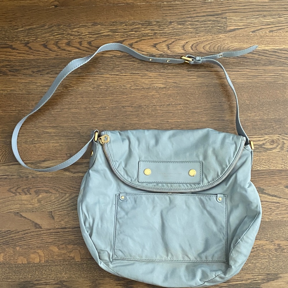 Stylish Gray Shoulder Bag
